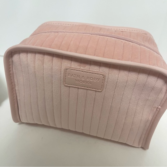 Bath & Body Works Pink Velvet Travel Toiletry Bag / Makeup Bag - Reemoly - Picture 3 of 11